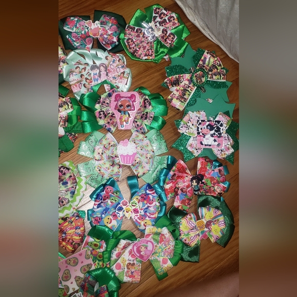 Colorful Assorted Hair Bows - Picture 5 of 10